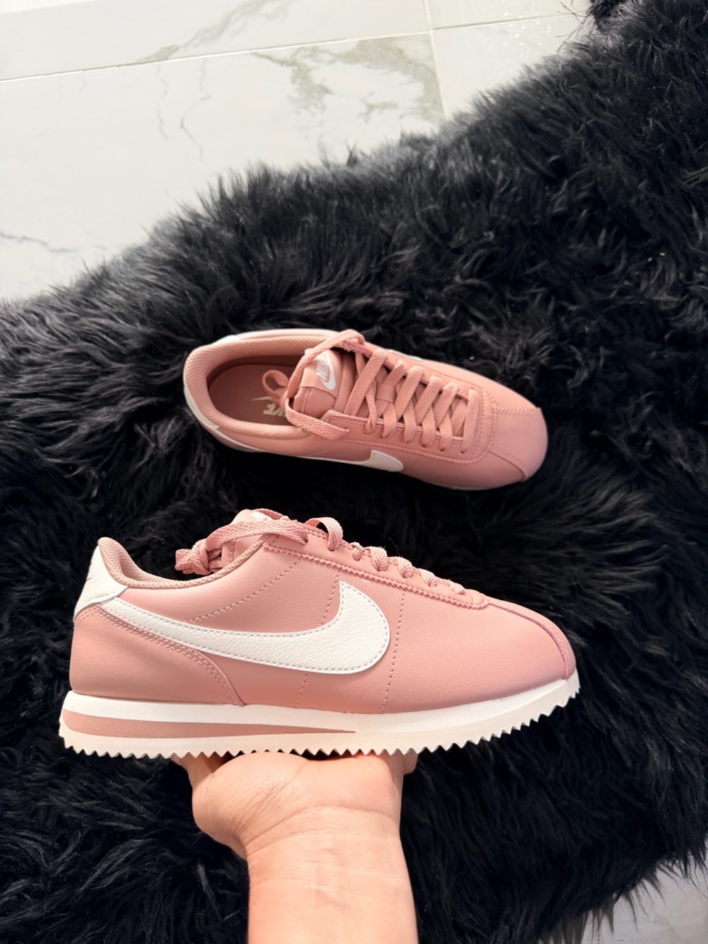 Nike Cortez - Picture 5 of 13